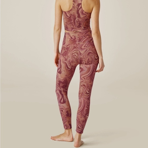 Beyond Yoga Marble High Waisted Midi Legging in Serene Marble size small womens - Picture 3 of 9